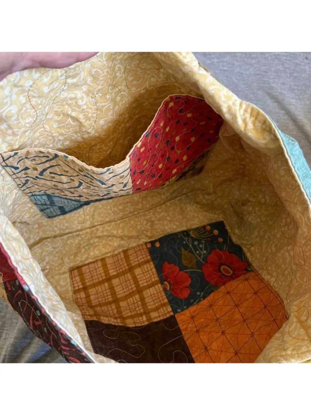 Patchwork Quilted Tote Bag With Floral & Geometric Patterns Handmade Multicolor - Picture 4 of 4